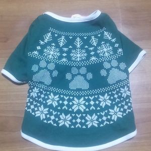 NWT "St. John's Bark" adorable green Christmas doggie t-shirt